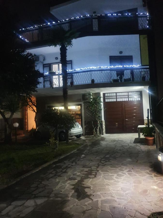 Ospitalita Il Noce Bed & Breakfast Brusciano Luaran gambar